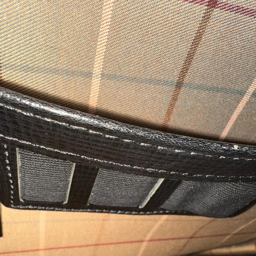 Burberry’s Briefcase Business Bag – Includes Lock/Key & COA Burberry - Authentic - Picture 7 of 14
